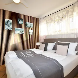 Elbhus Apartment